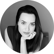 Retrato de Olaya Muñiz en su página Servicios